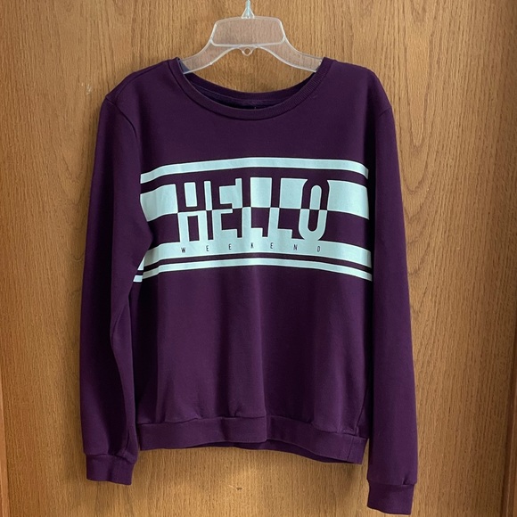 “Hello Weekend” sweatshirt - Picture 1 of 4